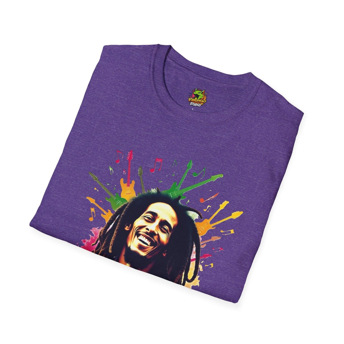 T-Shirt - Bob Marley T-Shirt - Soulful Echoes - custom-made. limited stock. Order yours now and stand out with this exclusive piece!