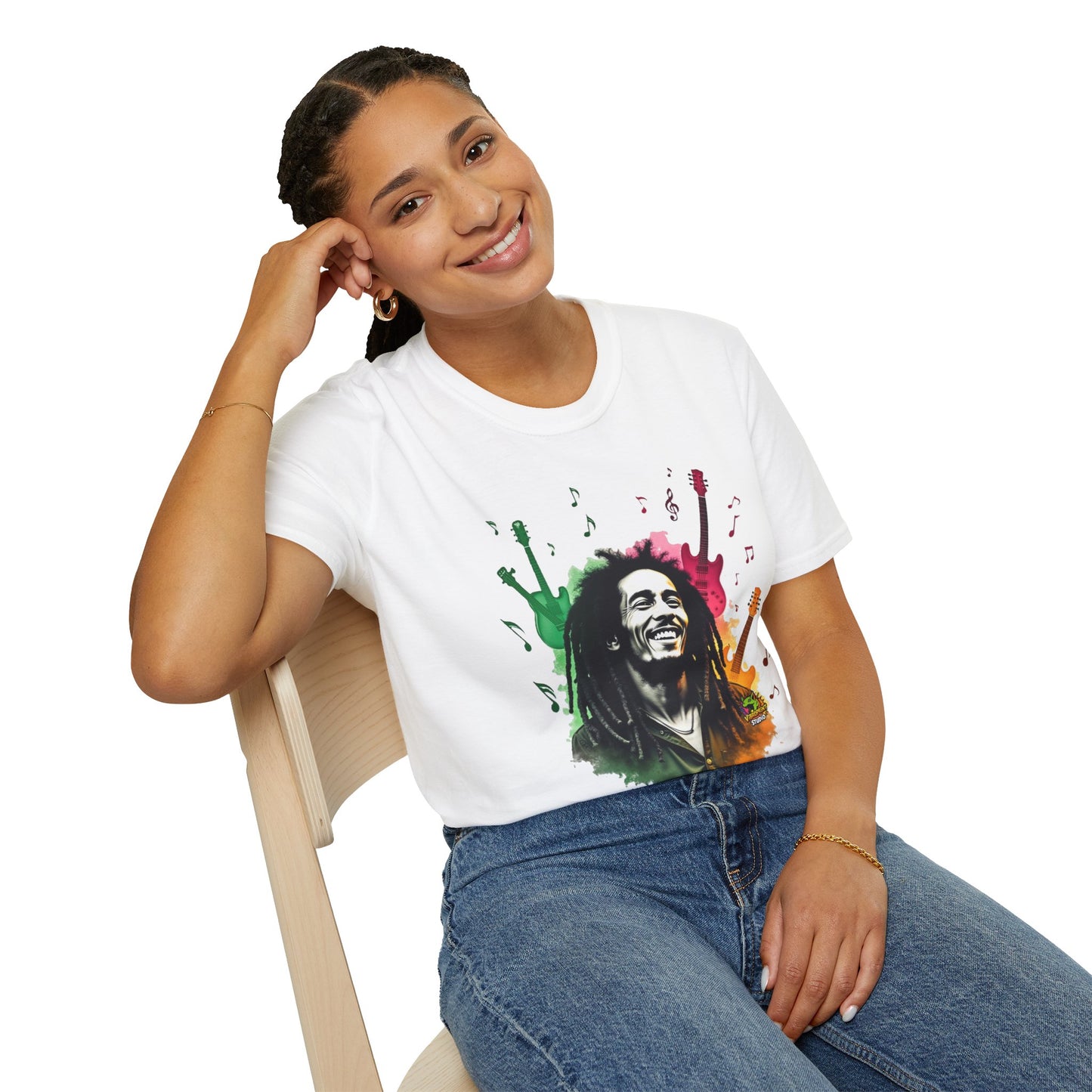 '- - Bob Marley T-Shirt - Reggae Icon - custom-made. perfect gift idea. Order yours now and stand out with this exclusive piece!