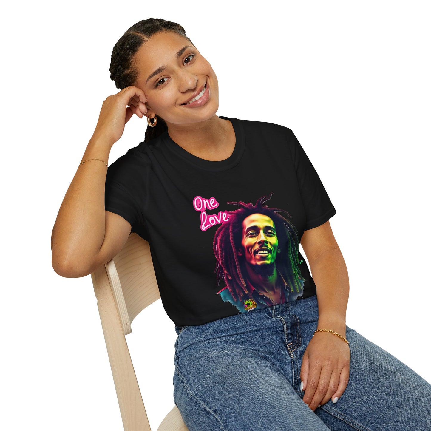 '- - Bob Marley T-Shirt - Lion of Judah - custom-made. perfect gift idea. Order yours now and stand out with this exclusive piece!