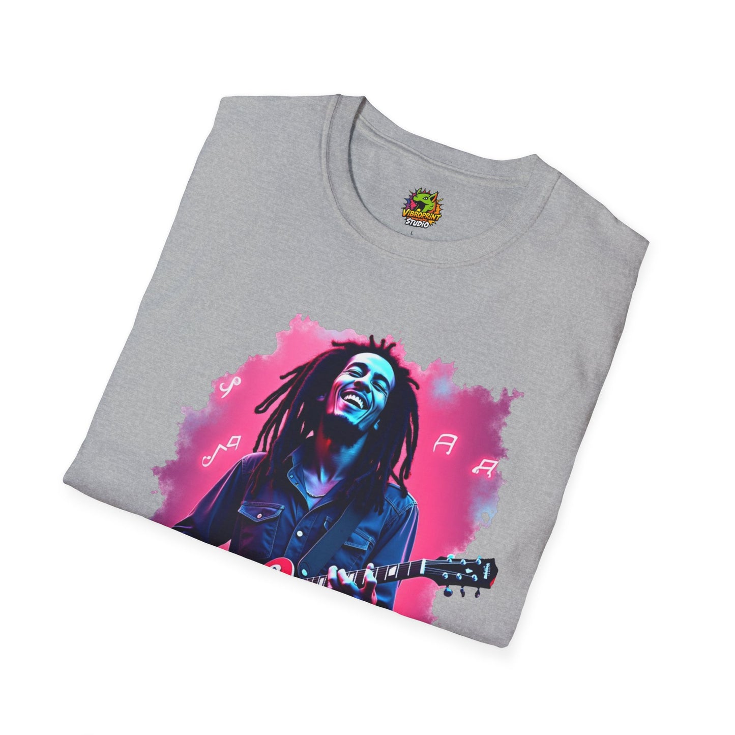 T-Shirt - Bob Marley T-Shirt - Spirit of Jamaica - custom-made. limited stock. Order yours now and stand out with this exclusive piece!