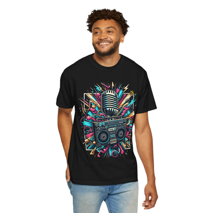 Vintage - Vintage Boombox & Microphone Rapper Merch | Hip-Hop Beats Fusion T-Shirt - custom-made. perfect gift idea. Order yours now and stand out with this exclusive piece!