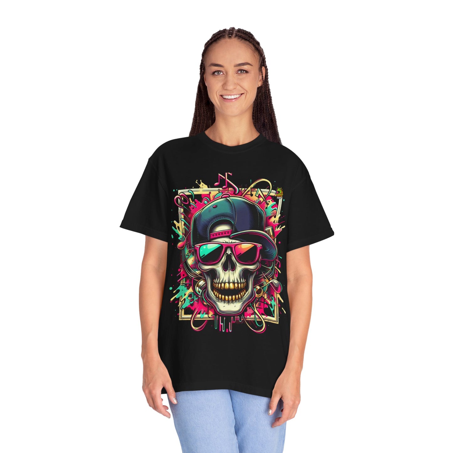 T-Shirt - Neon Graffiti Explosion Rapper Merch | Urban Street Art T-Shirt Design - custom-made. perfect gift idea. Order yours now and stand out with this exclusive piece!