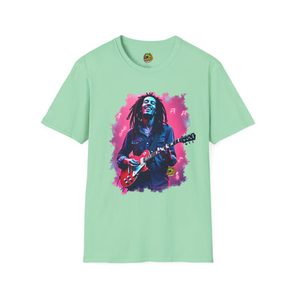 T-Shirt - Bob Marley T-Shirt - Spirit of Jamaica - premium material. limited stock. Order yours now and stand out with this exclusive piece!