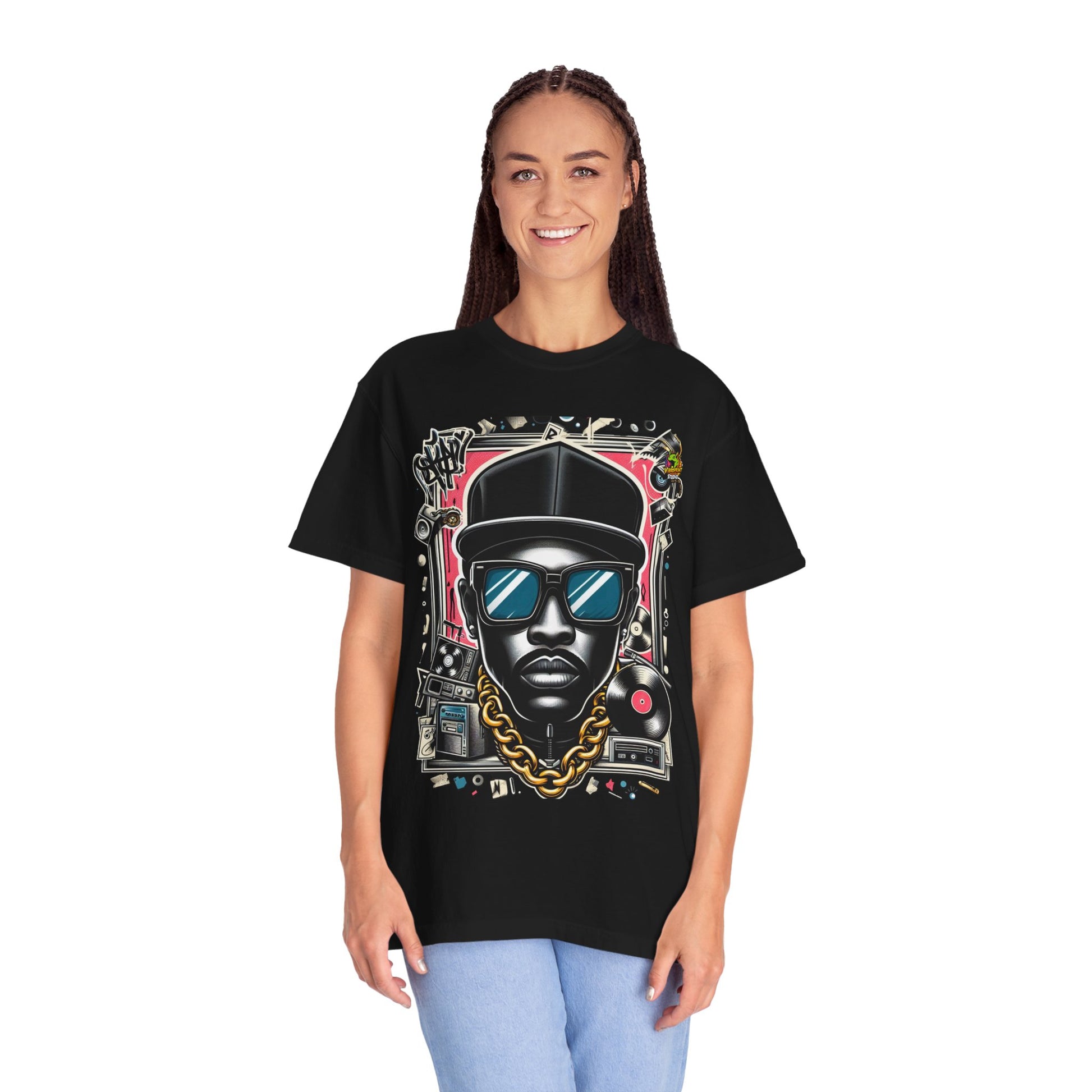 T-Shirt - Rapper Merch Hip-Hop Icon Caricature | Bold Street Art T-Shirt Design - custom-made. perfect gift idea. Order yours now and stand out with this exclusive piece!