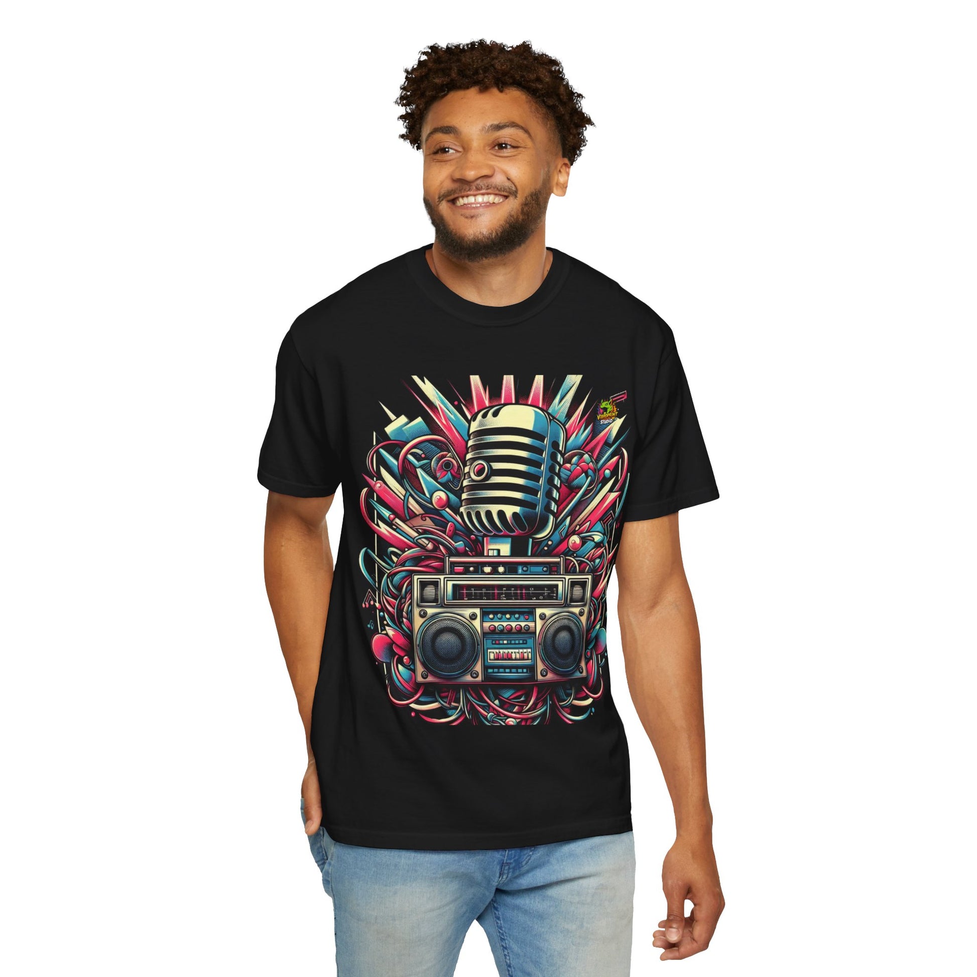 Vintage - Vintage Boombox & Microphone Rapper Merch | Classic Hip-Hop Design - custom-made. perfect gift idea. Order yours now and stand out with this exclusive piece!