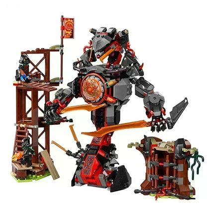 Minecraft Iron Doom playset, 734-piece building block kit, compatible with Lego bricks.