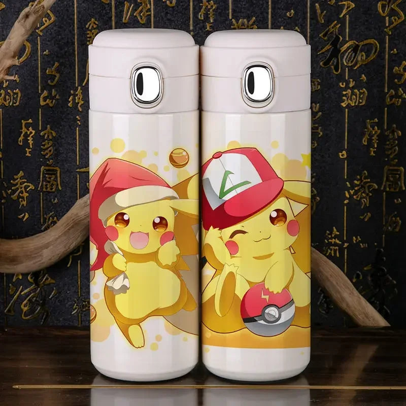 Pikachu Thermos - Close-up on Pikachu design, yellow background, 350ml.